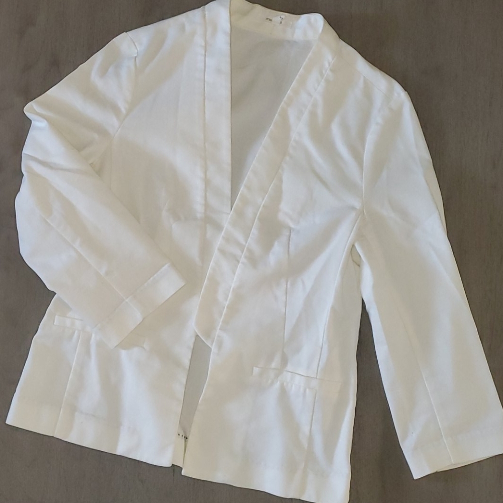 Lightweight jacket